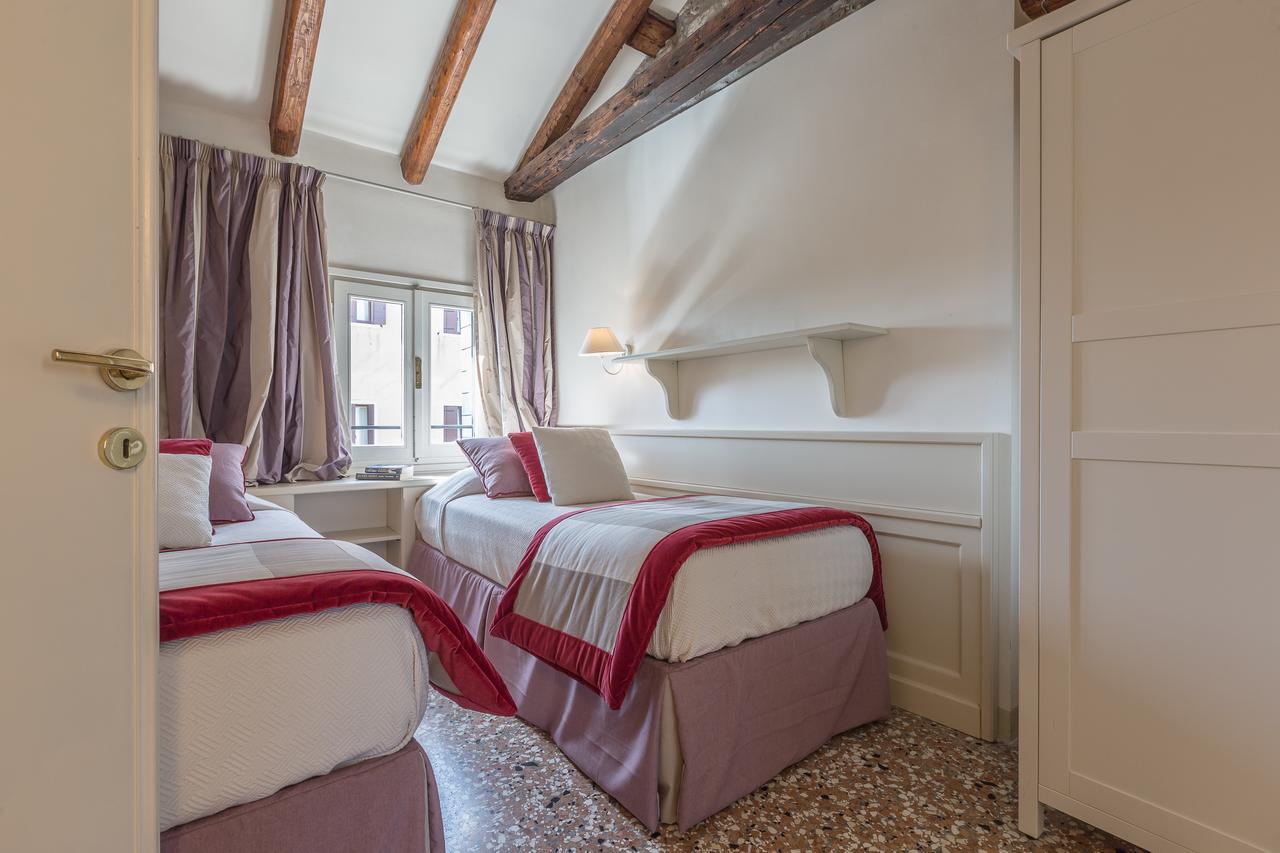 Ca' San Sebastiano Canal View Apartment