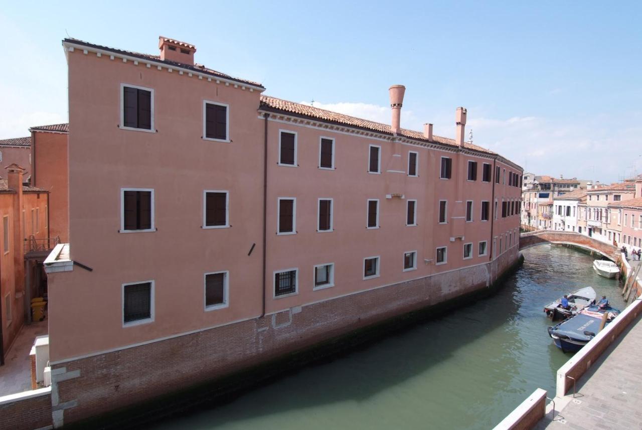 Ca' San Sebastiano Canal View Apartment Venedig
